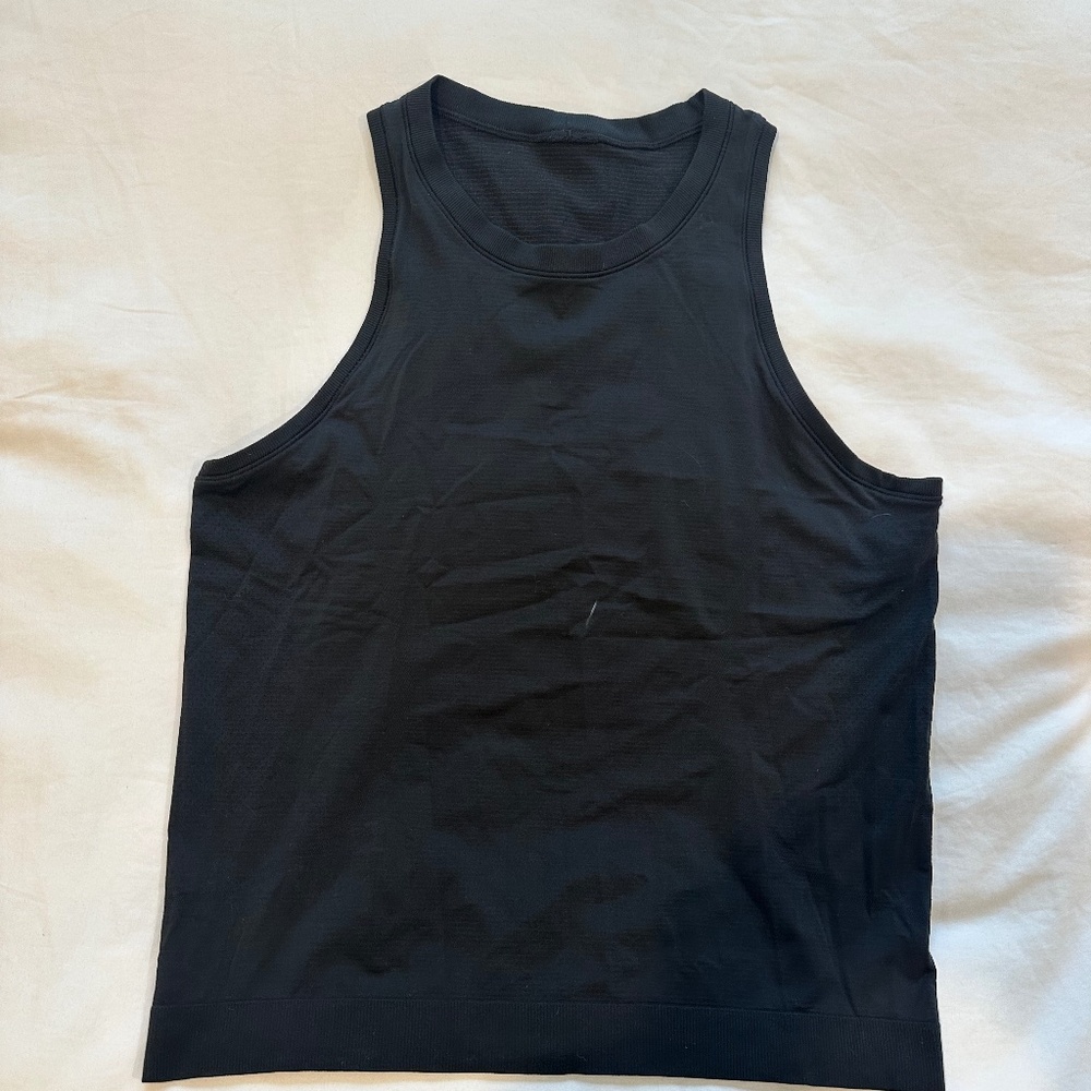 Lululemon black tank